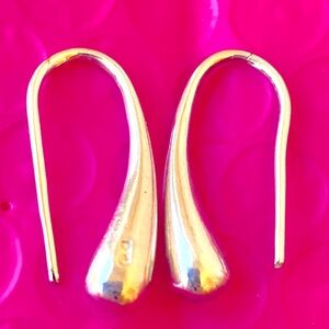 Teardrop solid sterling silver vintage earrings